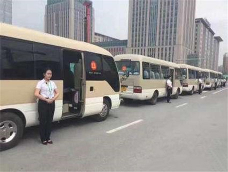 鄭州出租中巴車考斯特汽車是多少座的？http://m.dgmxxd.com.cn/